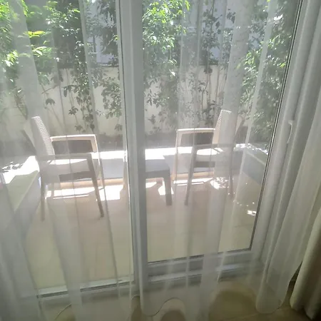 Apartment Comfort 02 *
