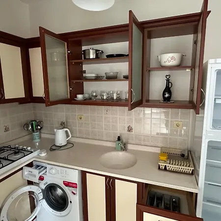 House Apartment *